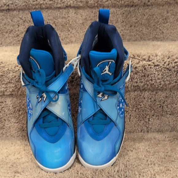 Jordan Kids Blue Snowflake Sneakers - Picture 3 of 5